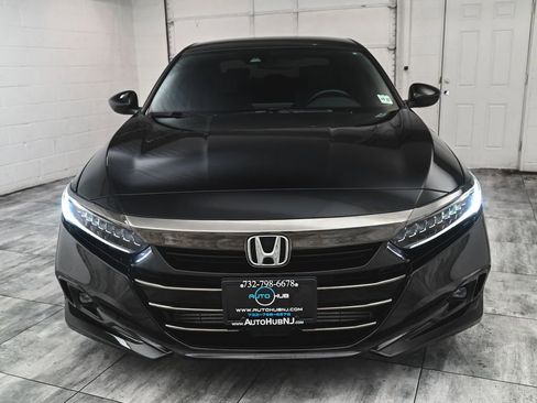 Used 2022 Honda Accord Sport image 2