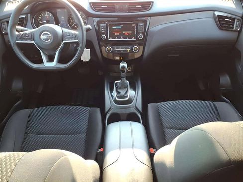 Used 2020 Nissan Rogue Sport S image 10