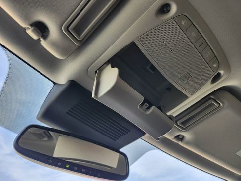 Used 2021 Nissan Armada SV w/ SV Appearance Package image 22