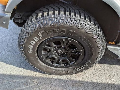 Used 2021 Ford Bronco Wildtrak image 3