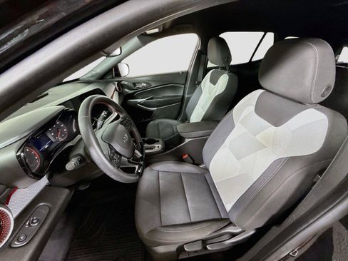 Used 2024 Chevrolet Trax RS w/ Driver Confidence Package FWD image 14
