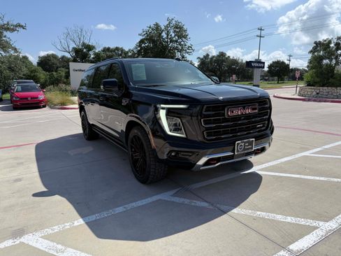 Used 2025 GMC Yukon XL AT4 Ultimate w/ LPO, Floor Liner Package AWD/4WD image 7