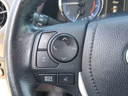 Used 2019 Toyota Corolla SE image 18