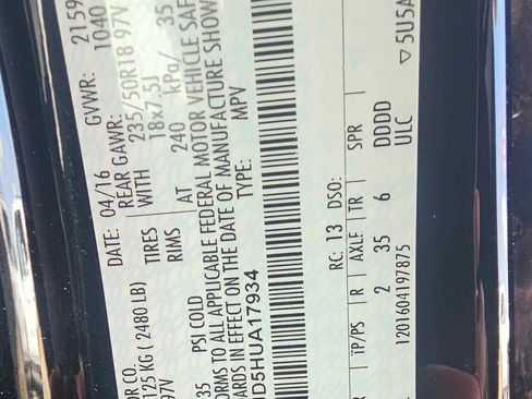 Used 2017 Ford Escape Titanium w/ Equipment Group 301A AWD/4WD image 9