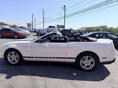 Used 2012 Ford Mustang Convertible RWD image 23
