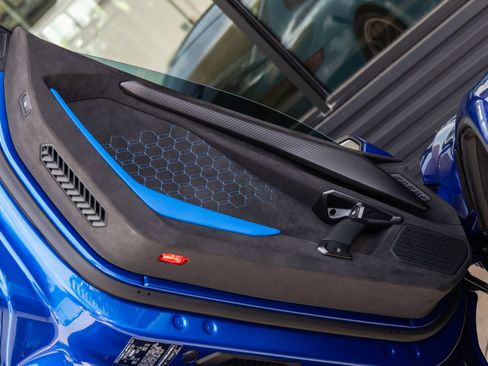 Used 2025 Lamborghini Revuelto AWD/4WD image 30