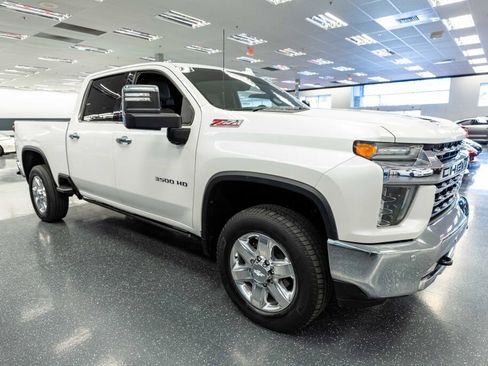 Used 2020 Chevrolet Silverado 3500 LTZ w/ LTZ Premium Package image 4