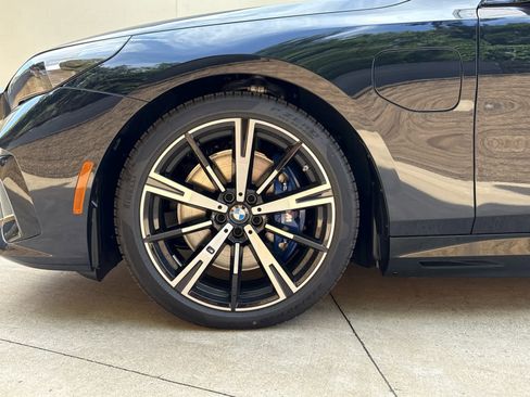 New 2026 BMW 550e xDrive w/ Premium Package image 6