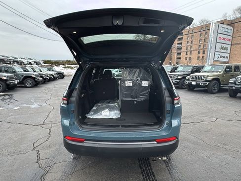 New 2026 Jeep Grand Cherokee L Limited image 7