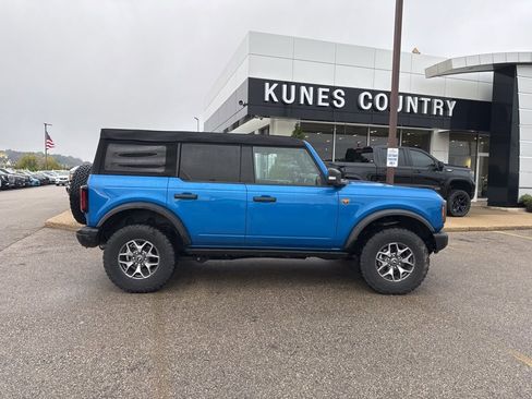 Used 2023 Ford Bronco Badlands AWD/4WD image 11