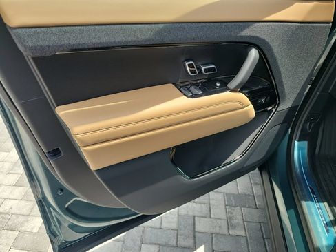New 2026 Land Rover Range Rover Sport SE AWD/4WD image 23