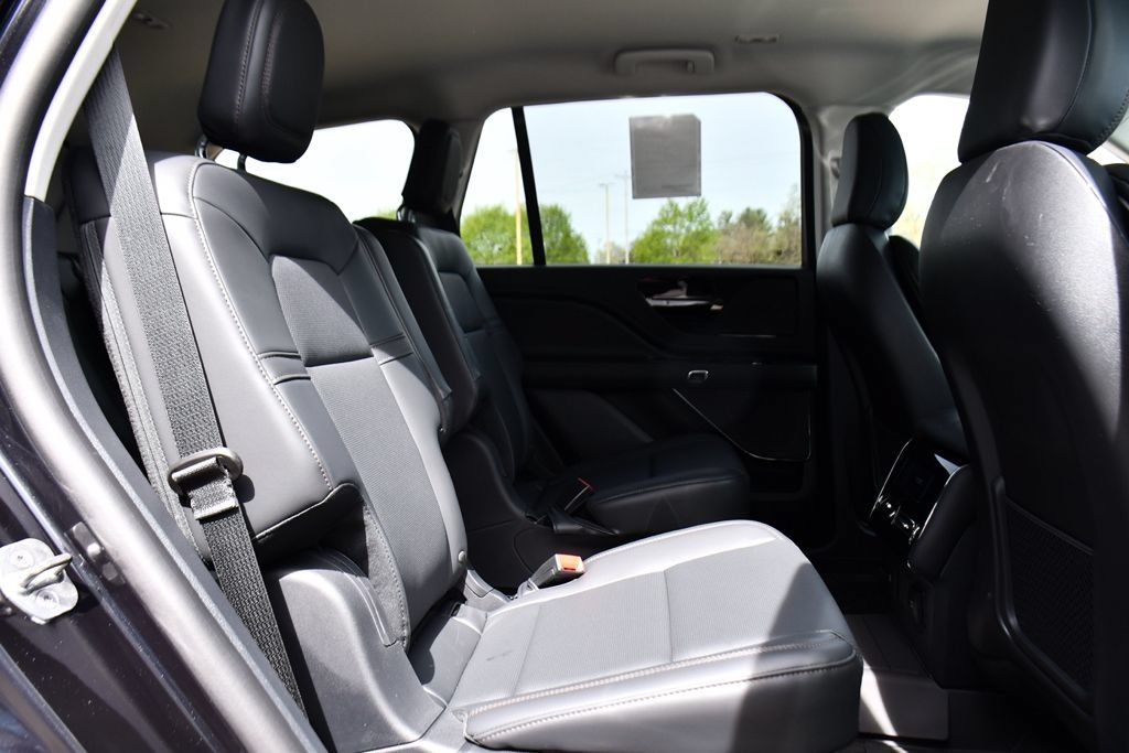 Used 2026 Lincoln Aviator AWD image 18