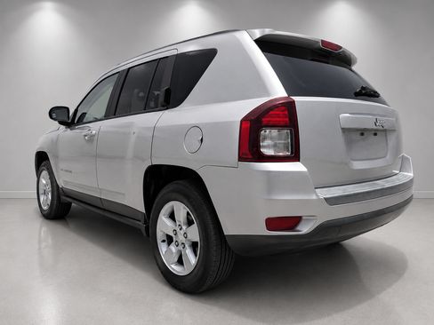 Used 2014 Jeep Compass Sport w/ Power Value Group FWD image 3