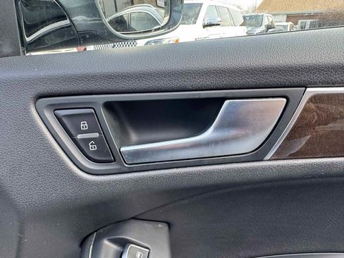 Used 2017 Audi Q5 2.0T Premium w/ Audi MMI Navigation Plus image 32