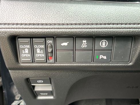 Used 2024 Honda Odyssey Elite image 31