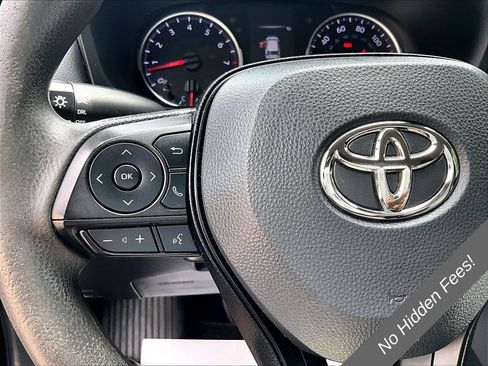 Used 2022 Toyota RAV4 LE AWD/4WD image 16