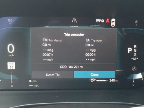 Used 2024 Volvo XC40 B5 Core AWD/4WD image 23