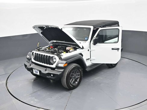 Used 2024 Jeep Wrangler Sport AWD/4WD image 41