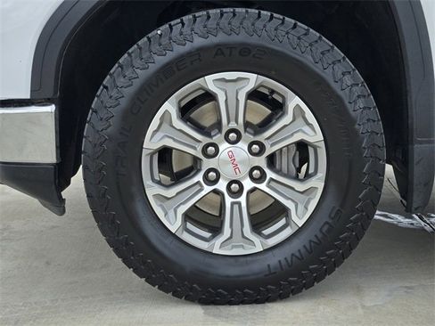 Used 2023 GMC Sierra 1500 SLE w/ X31 Off-Road Package image 11