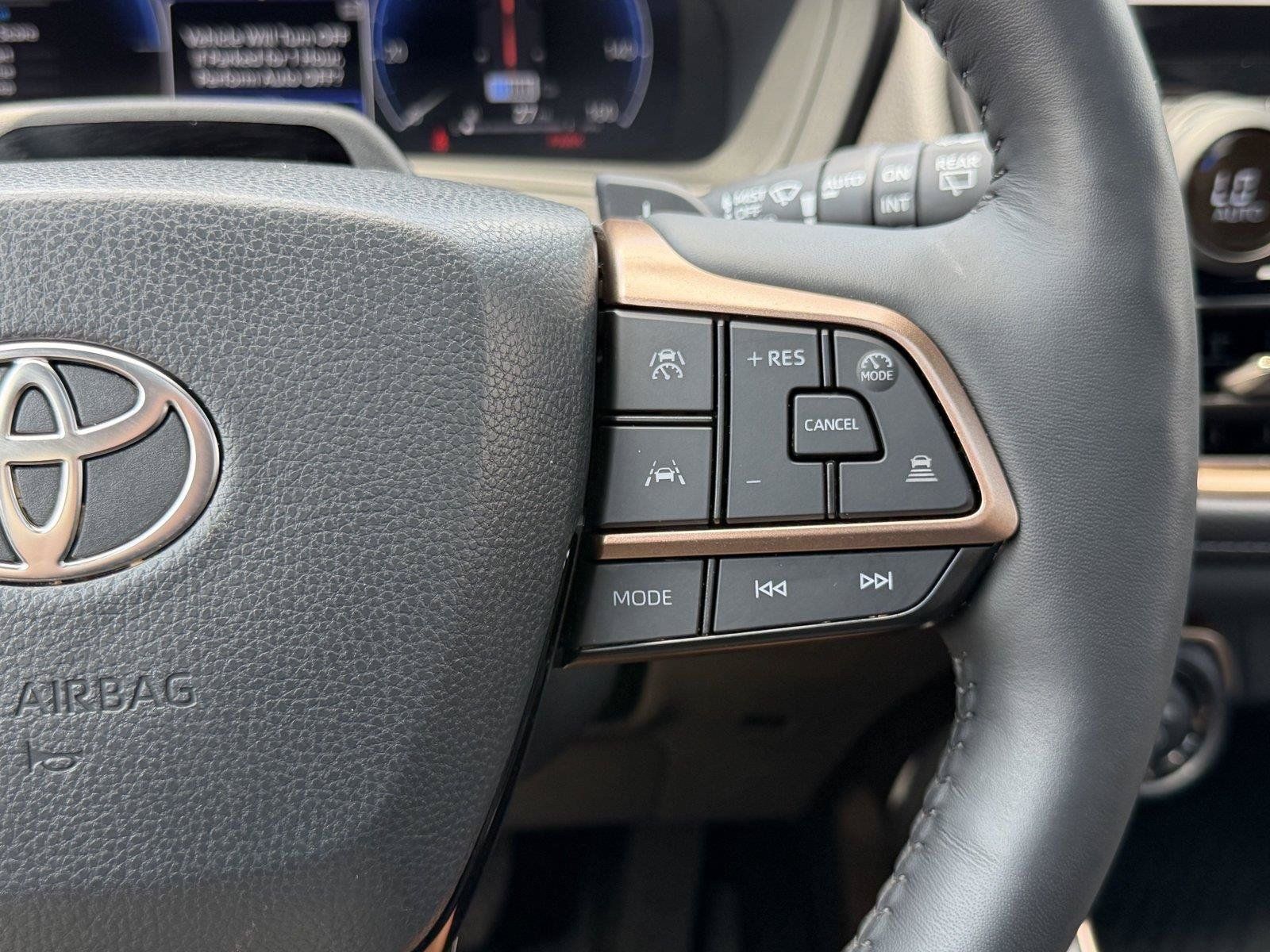 Used 2026 Toyota Grand Highlander AWD Hybrid image 24