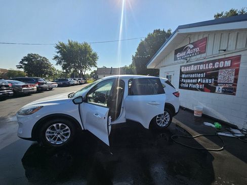 Used 2022 Ford Escape SE FWD image 24