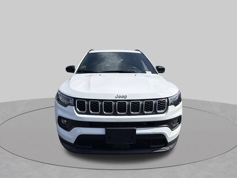 Used 2024 Jeep Compass Latitude AWD/4WD image 16