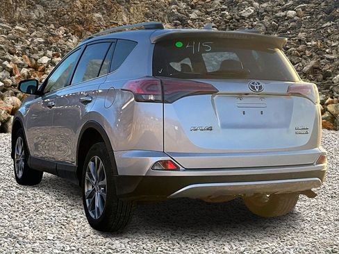 Used 2016 Toyota RAV4 Limited image 11