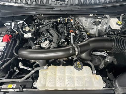 Used 2025 Ford Expedition Tremor AWD/4WD image 35