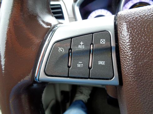 Used 2011 Cadillac SRX Luxury image 15