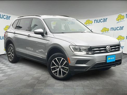 Used 2021 Volkswagen Tiguan SE image 1