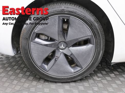Used 2018 Tesla Model 3 Long Range RWD image 27