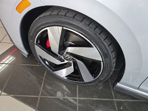Used 2022 Volkswagen GTI S image 32