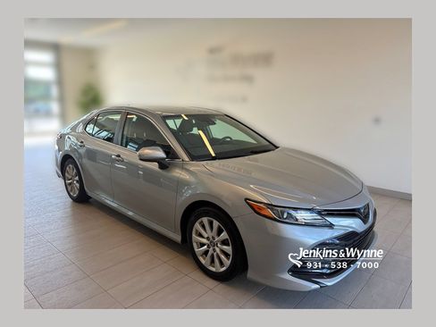 Used 2019 Toyota Camry LE FWD image 1