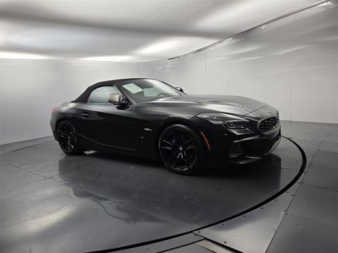 Used 2023 BMW Z4 M40i w/ Premium Package image 33