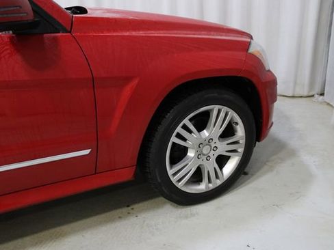 Used 2011 Mercedes-Benz GLK 350 4MATIC image 12