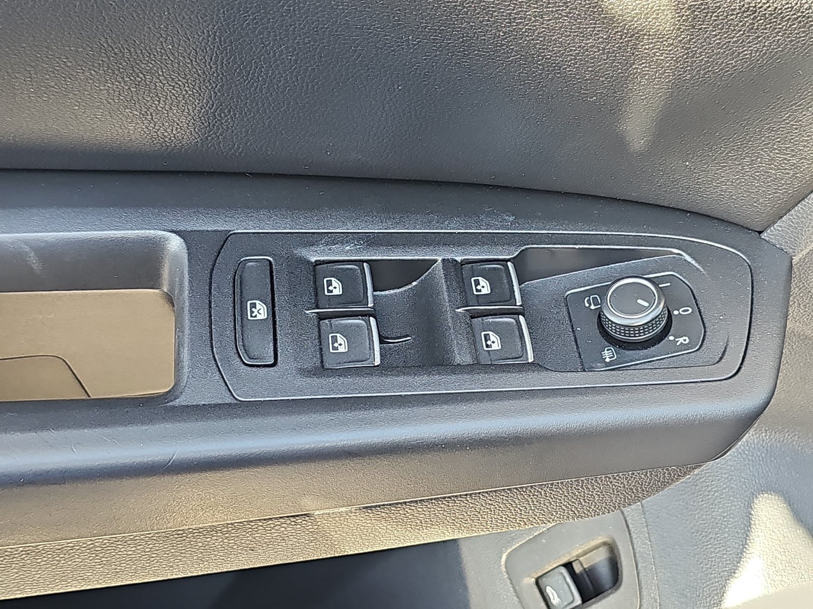 Used 2019 Volkswagen Atlas SEL Premium AWD/4WD image 31