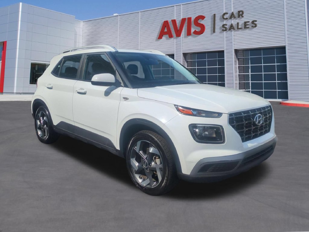 Used 2026 Hyundai Venue SEL FWD image 3