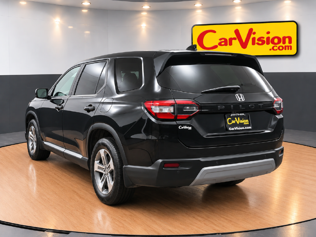 Used 2025 Honda Pilot EX-L image 4