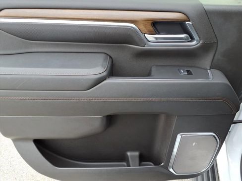 Used 2025 Chevrolet Silverado 2500 High Country w/ Z71 Off-Road Package image 32