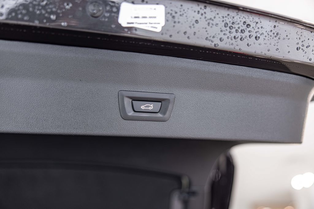 Used 2023 BMW X4 M40i AWD/4WD image 18