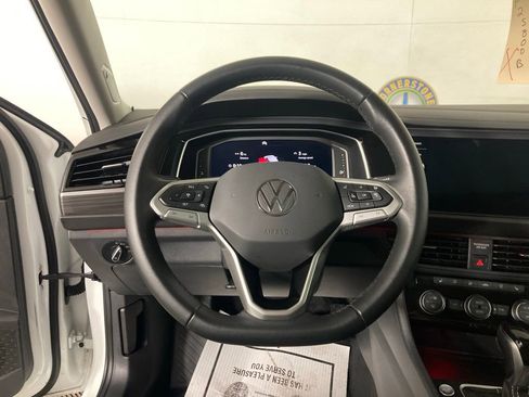Used 2024 Volkswagen Jetta SEL image 7