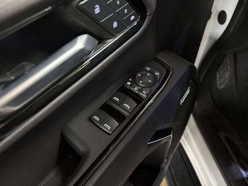 Used 2024 GMC Sierra 2500 AT4 w/ Technology Package image 16