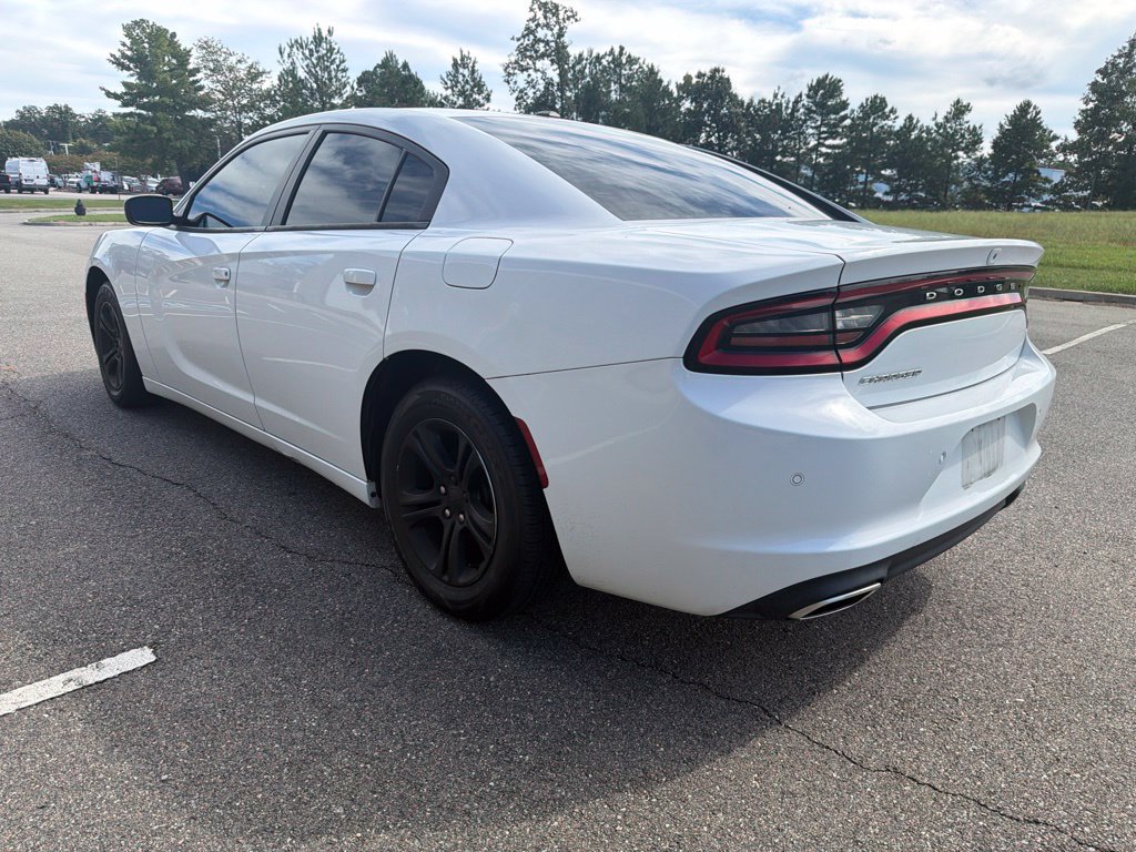 Used 2020 Dodge Charger SXT w/ Leather Interior Group RWD image 5