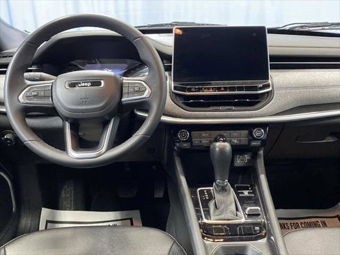 Certified 2024 Jeep Compass Latitude image 28