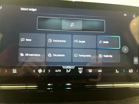 Used 2025 Ford Expedition Tremor AWD/4WD image 78