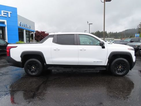 Used 2024 Chevrolet Silverado EV W/T AWD/4WD image 10