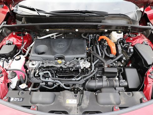 Certified 2024 Toyota Venza XLE image 15