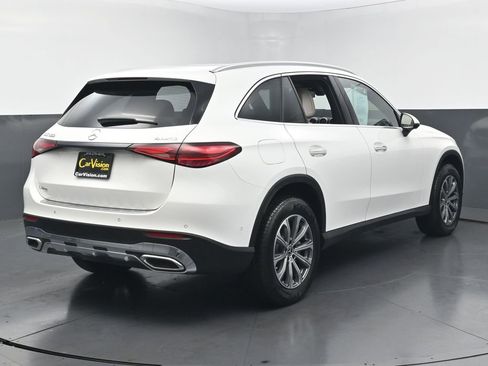 Used 2025 Mercedes-Benz GLC 300 4MATIC image 5