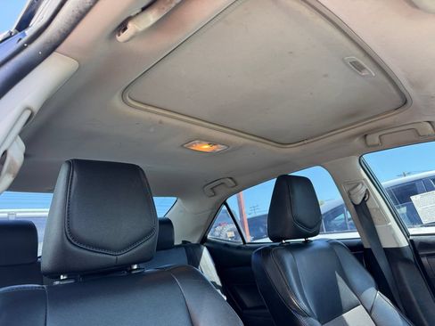 Used 2018 Toyota Corolla SE w/ Carpet Mat Package (TMS) FWD image 15