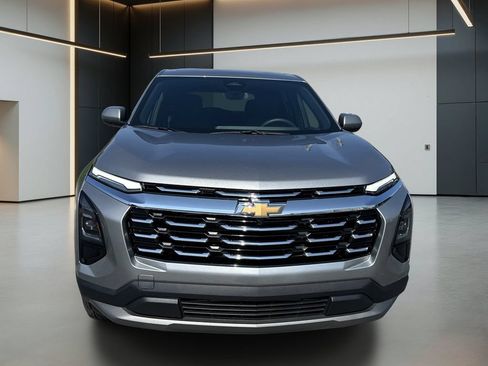 Used 2026 Chevrolet Equinox LT FWD image 9